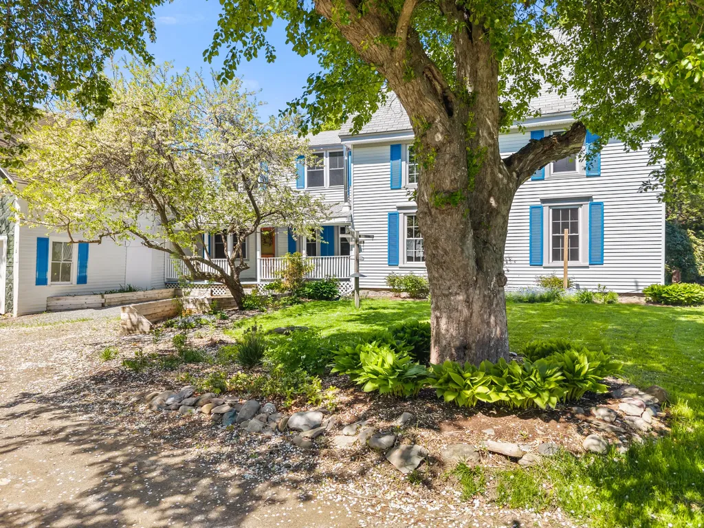 31 Dean Street Winterport ME 04496