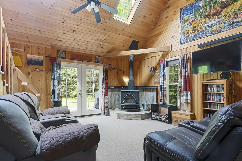 363 S Ridge Road Palmyra ME 04965
