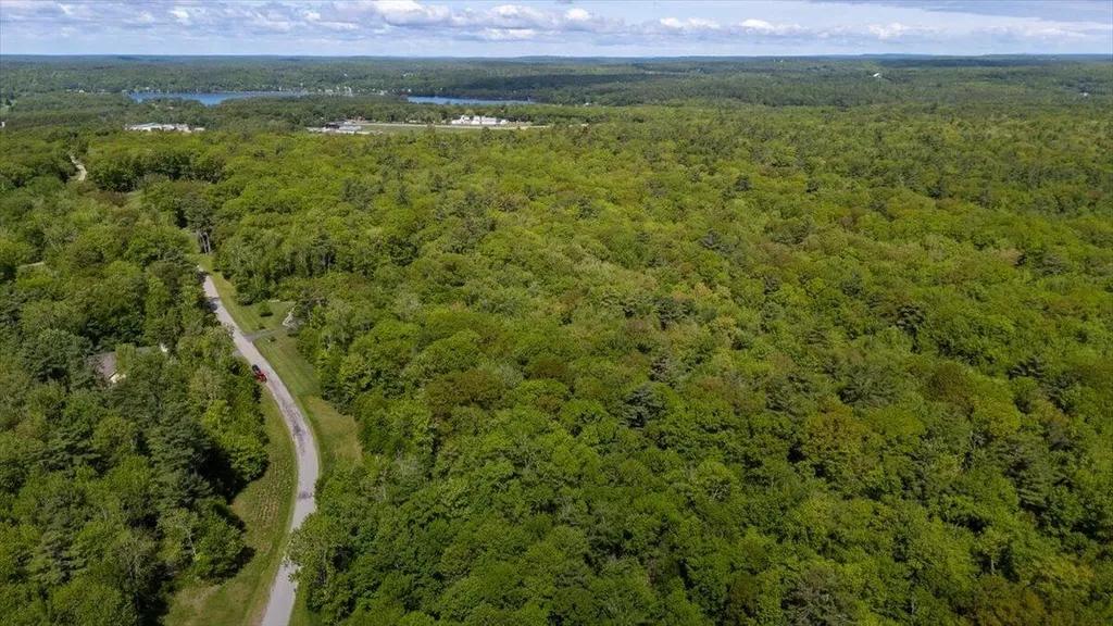 31-2 Nissen Farm Lane Damariscotta ME 04543