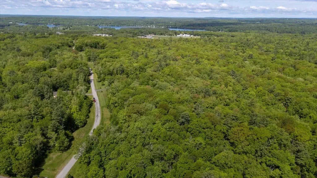 31-2 Nissen Farm Lane Damariscotta ME 04543