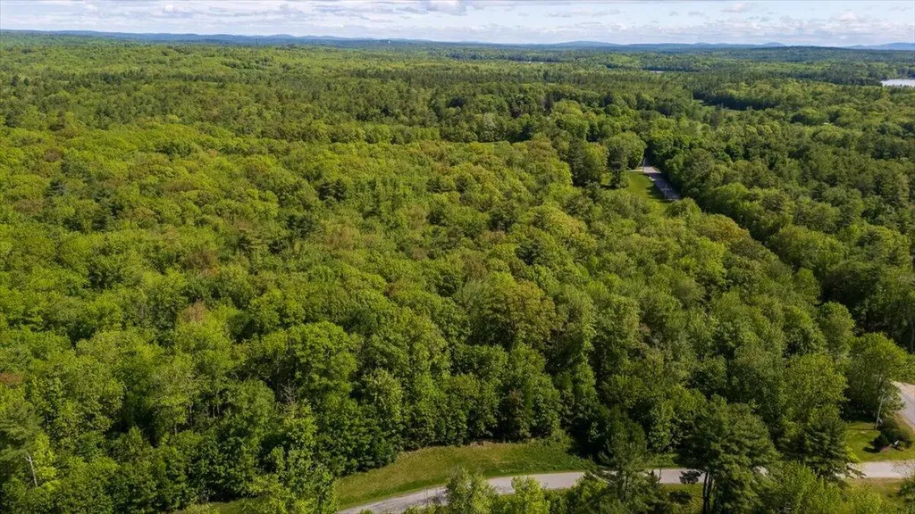 31-2 Nissen Farm Lane Damariscotta ME 04543