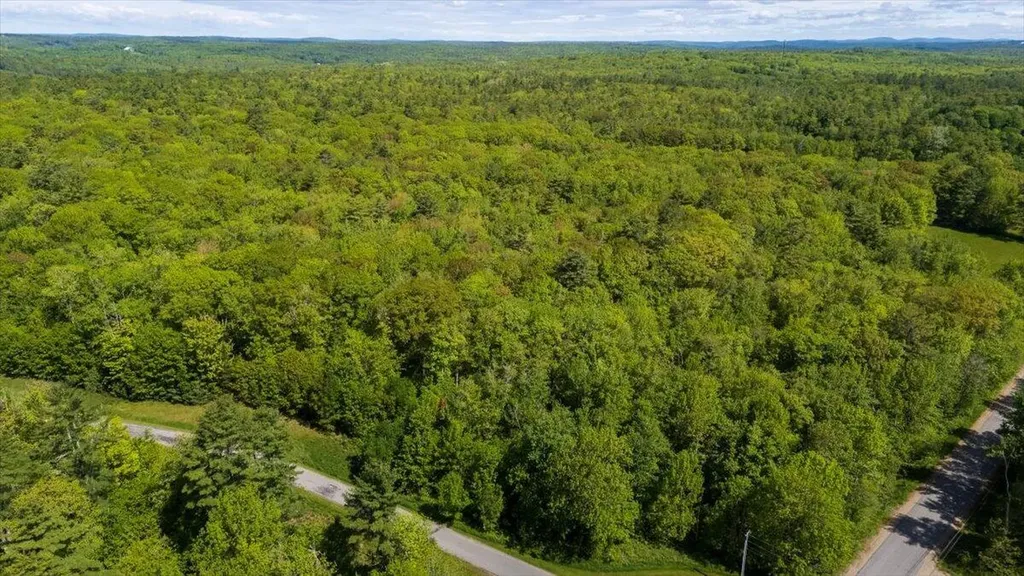 31-2 Nissen Farm Lane Damariscotta ME 04543