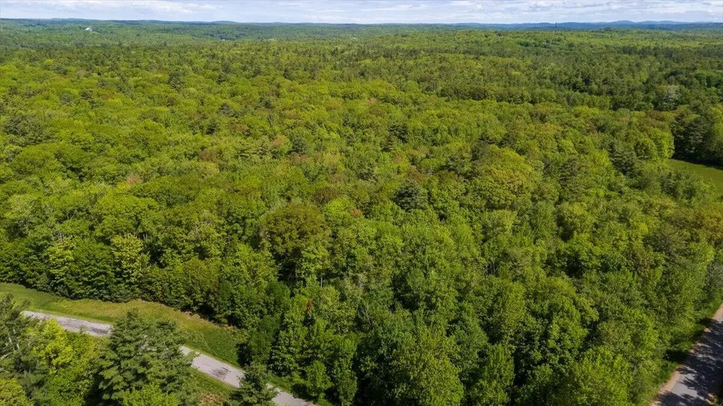 31-2 Nissen Farm Lane Damariscotta ME 04543
