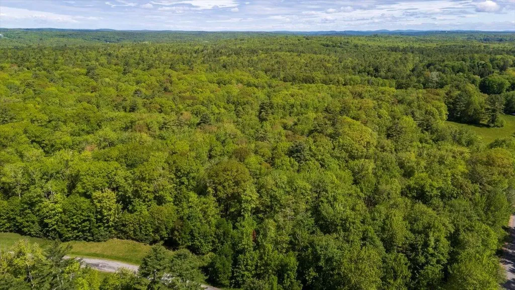 31-2 Nissen Farm Lane Damariscotta ME 04543