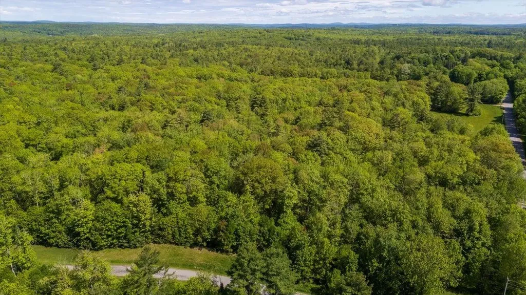 31-2 Nissen Farm Lane Damariscotta ME 04543