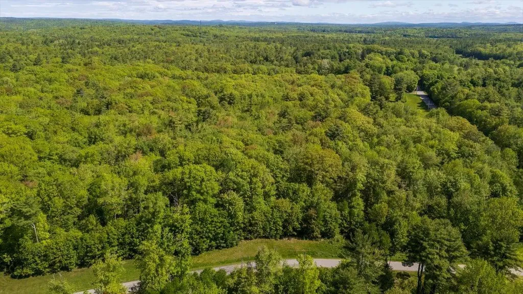 31-2 Nissen Farm Lane Damariscotta ME 04543