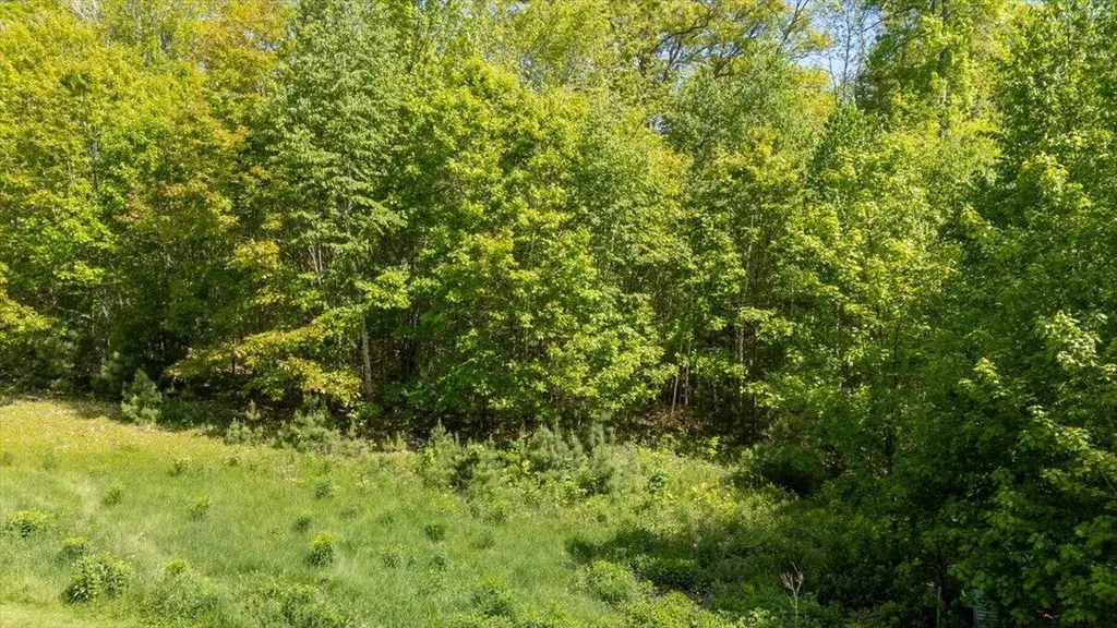 31-2 Nissen Farm Lane Damariscotta ME 04543