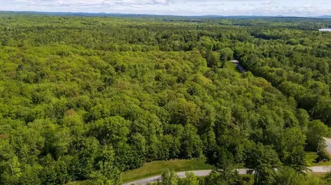 31-2 Nissen Farm Lane Damariscotta ME 04543
