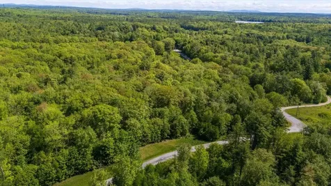 31-2 Nissen Farm Lane Damariscotta ME 04543
