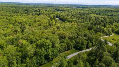 31-2 Nissen Farm Lane Damariscotta ME 04543