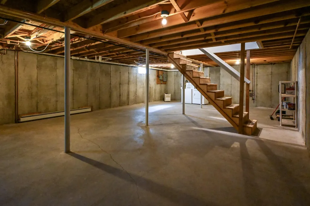 19 Pine Valley Road Old Orchard Beach ME 04064