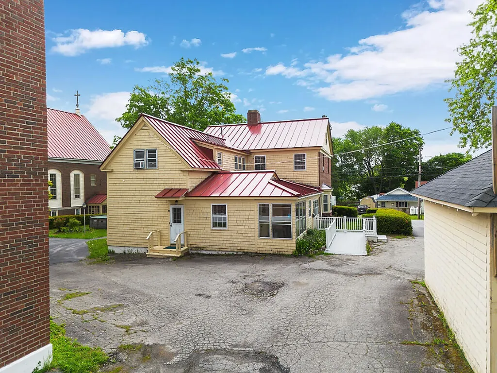 19-21 High Street Fairfield ME 04901