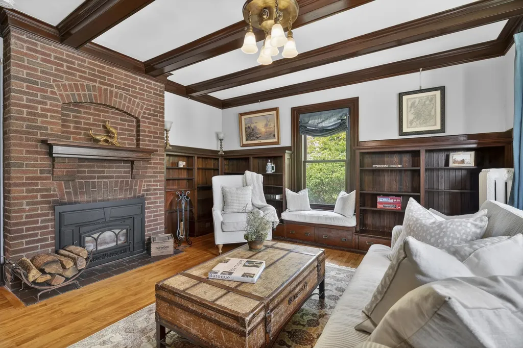 76 Beacon Street Portland ME 04103