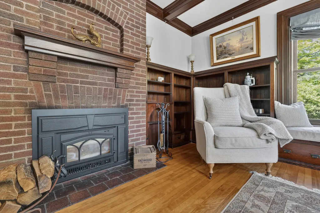 76 Beacon Street Portland ME 04103