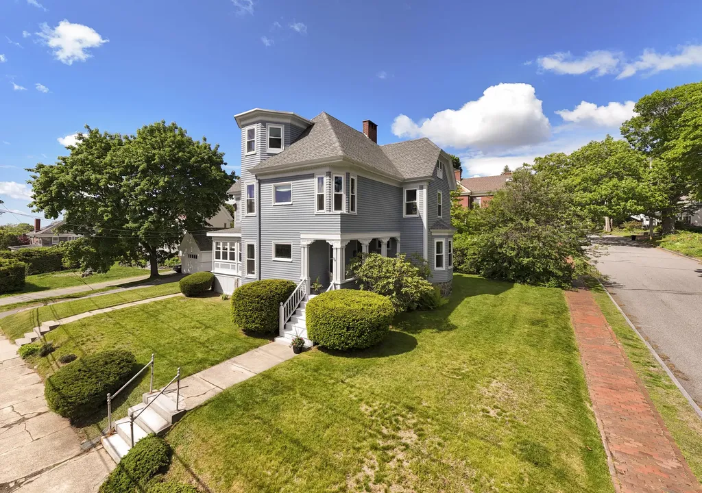 76 Beacon Street Portland ME 04103