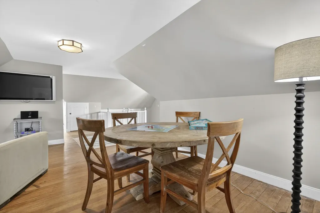 76 Beacon Street Portland ME 04103