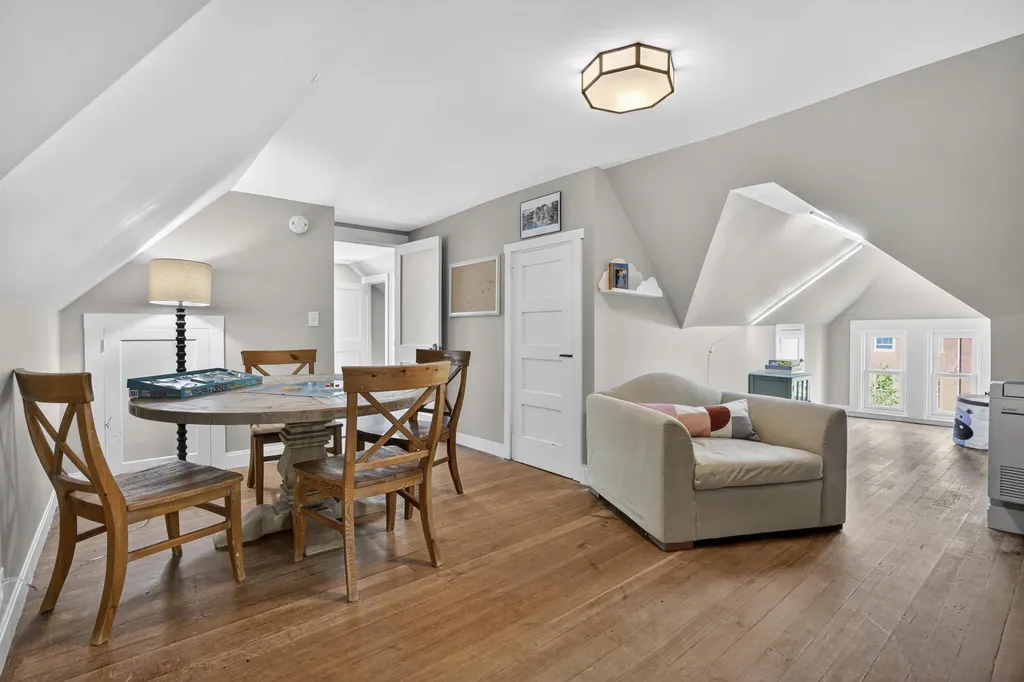 76 Beacon Street Portland ME 04103