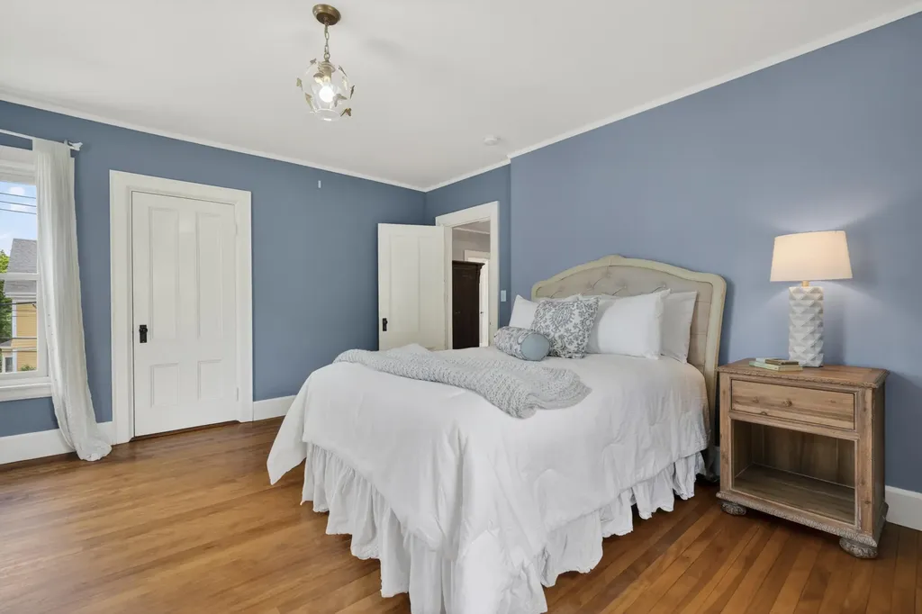 76 Beacon Street Portland ME 04103