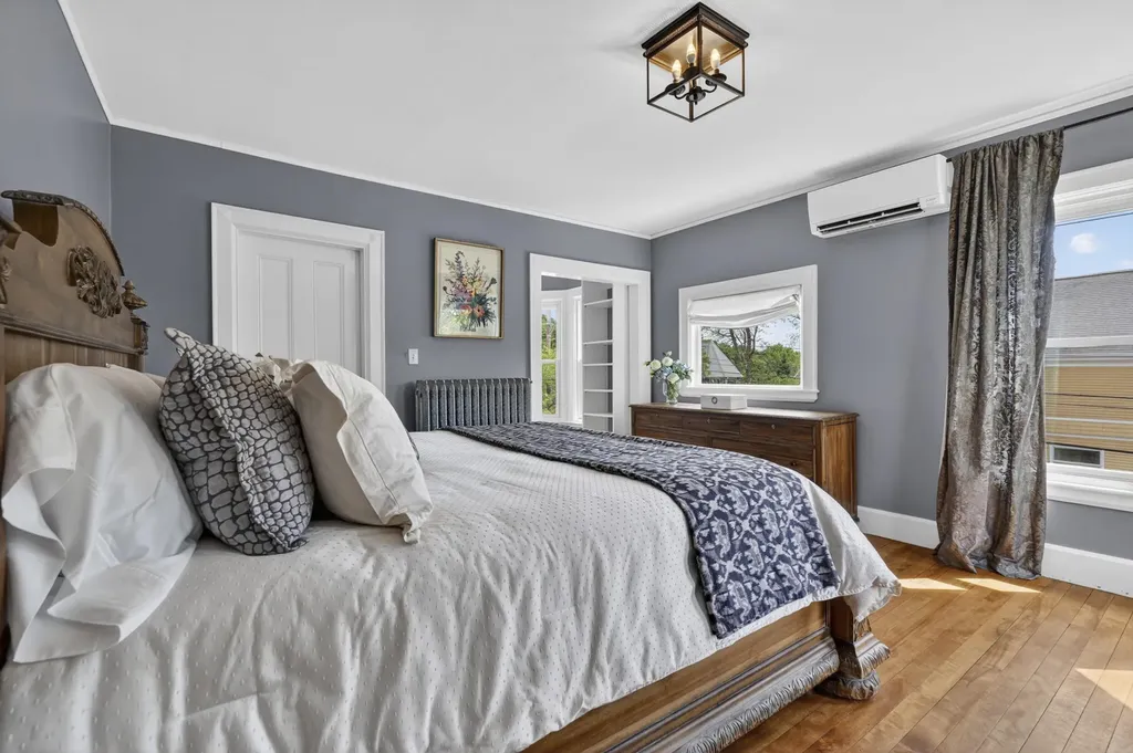 76 Beacon Street Portland ME 04103