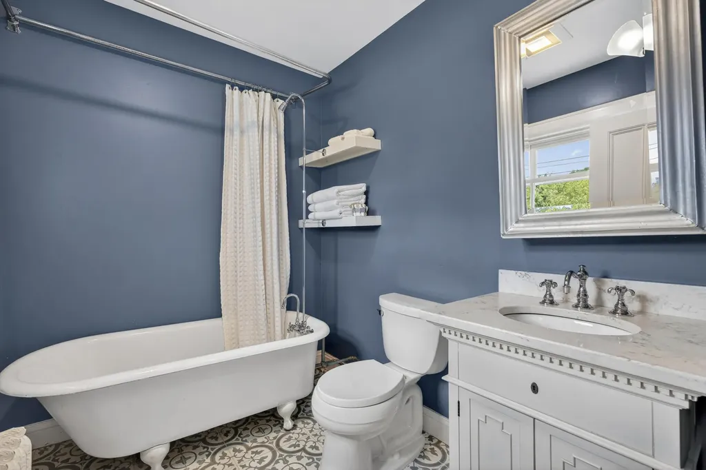 76 Beacon Street Portland ME 04103