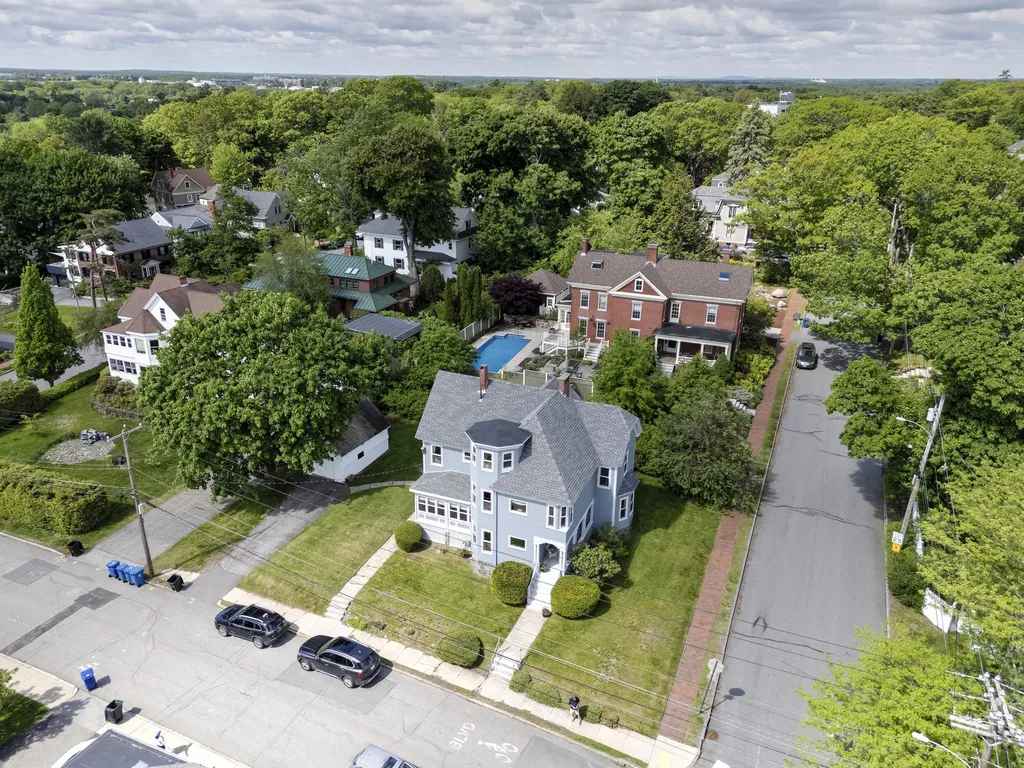 76 Beacon Street Portland ME 04103