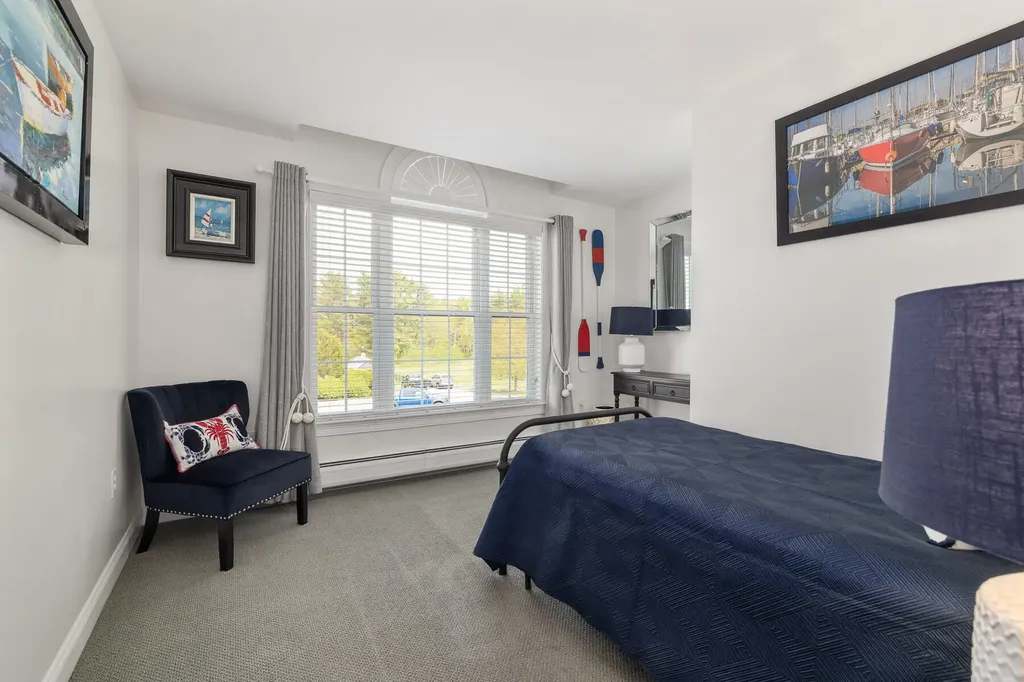 12 Perrys Way Berwick ME 03901
