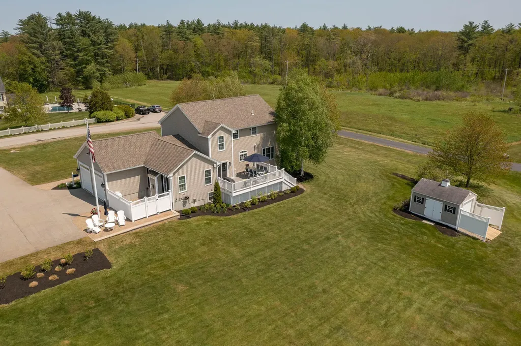 12 Perrys Way Berwick ME 03901
