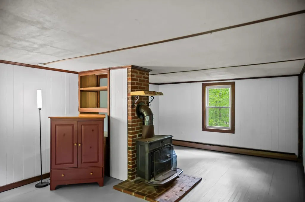 21 Dearborn Road Hiram ME 04041