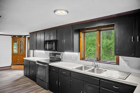 21 Dearborn Road Hiram ME 04041