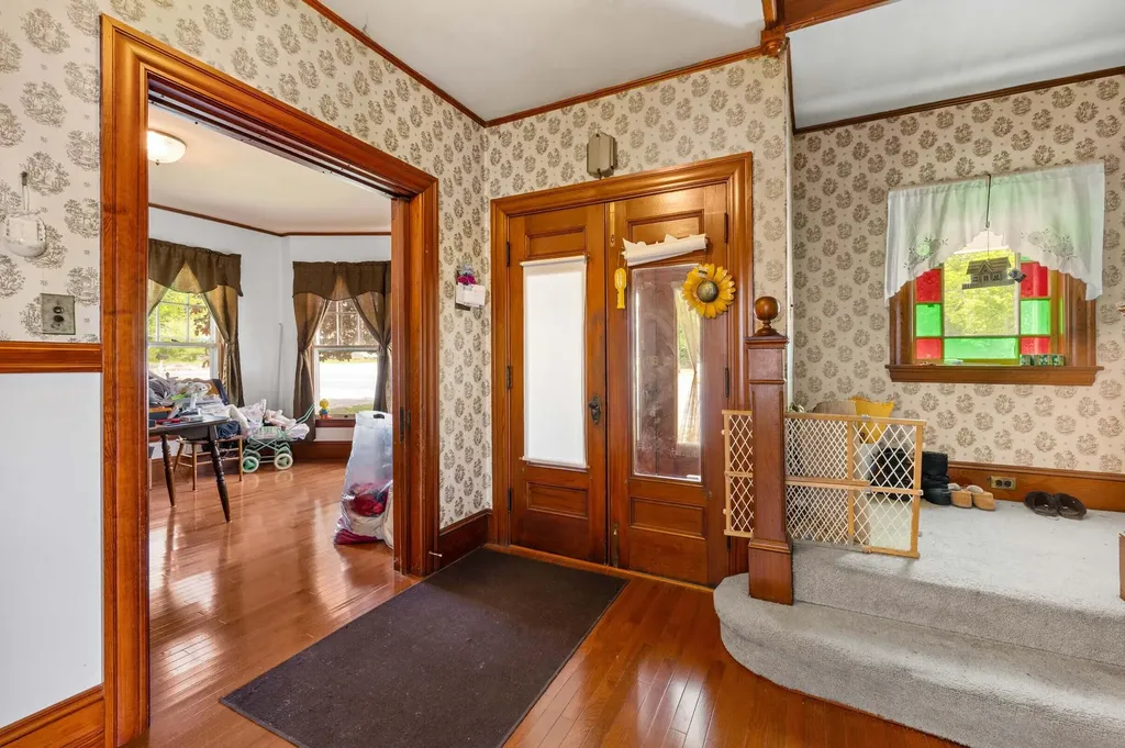179 Main Street West Paris ME 04289