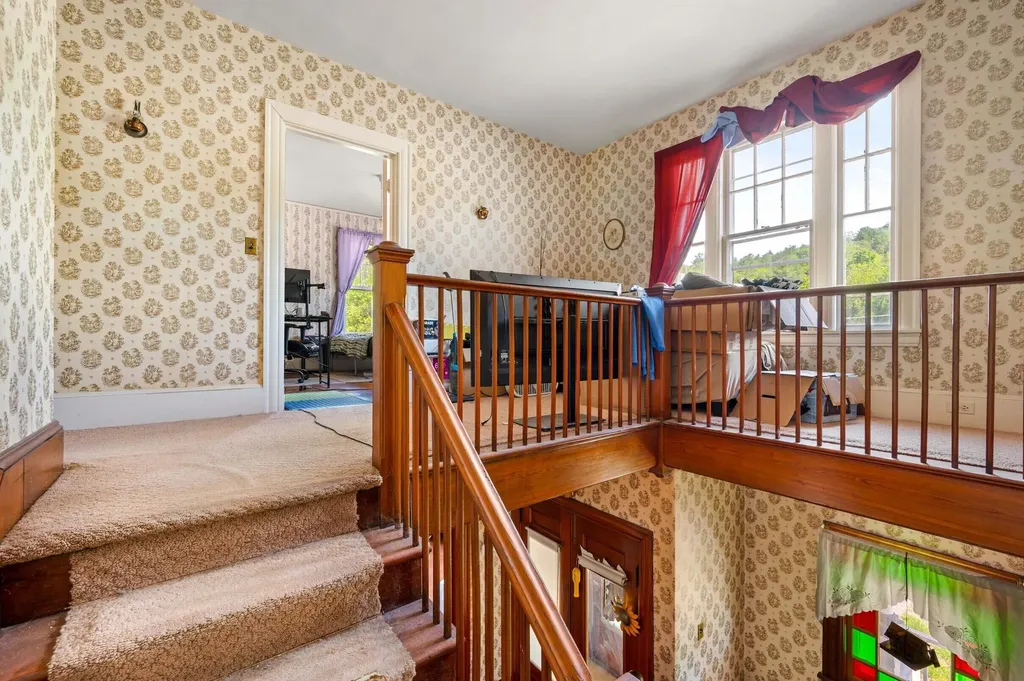 179 Main Street West Paris ME 04289