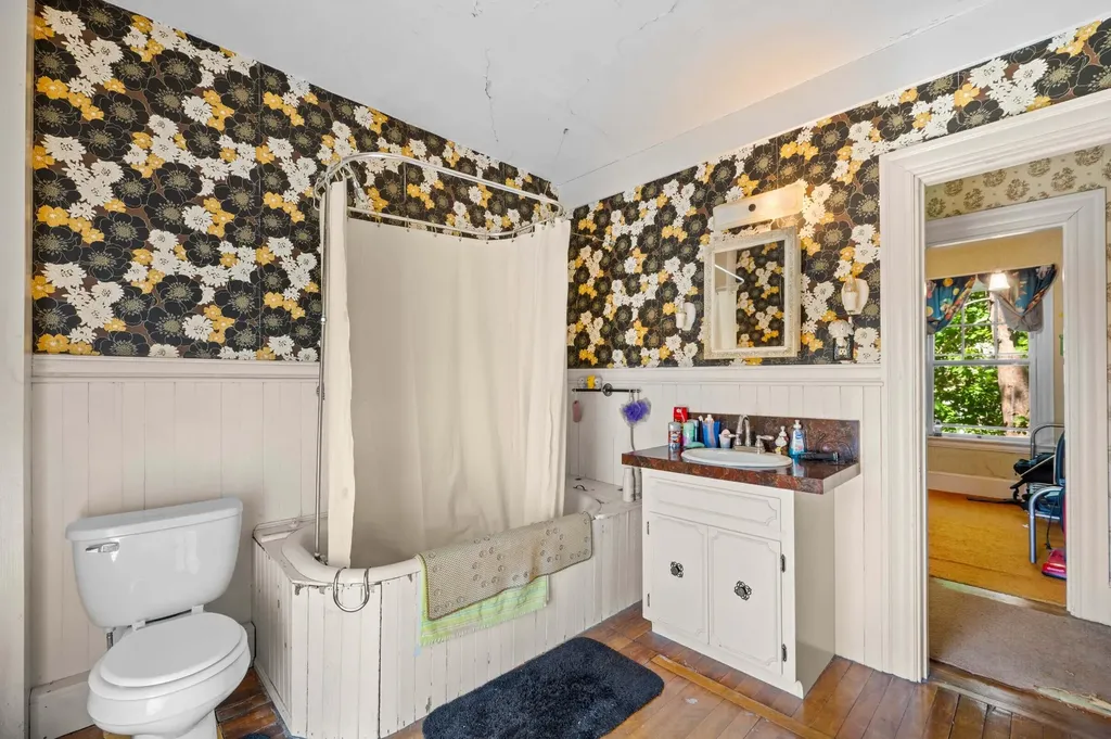 179 Main Street West Paris ME 04289