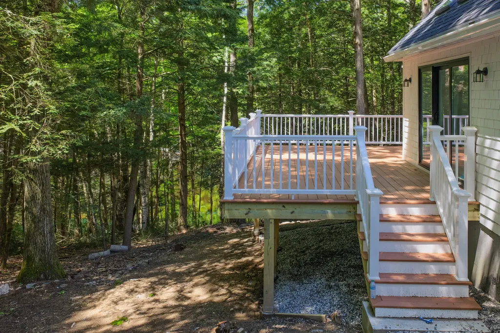 29 Pond Shore Drive Cumberland ME 04021