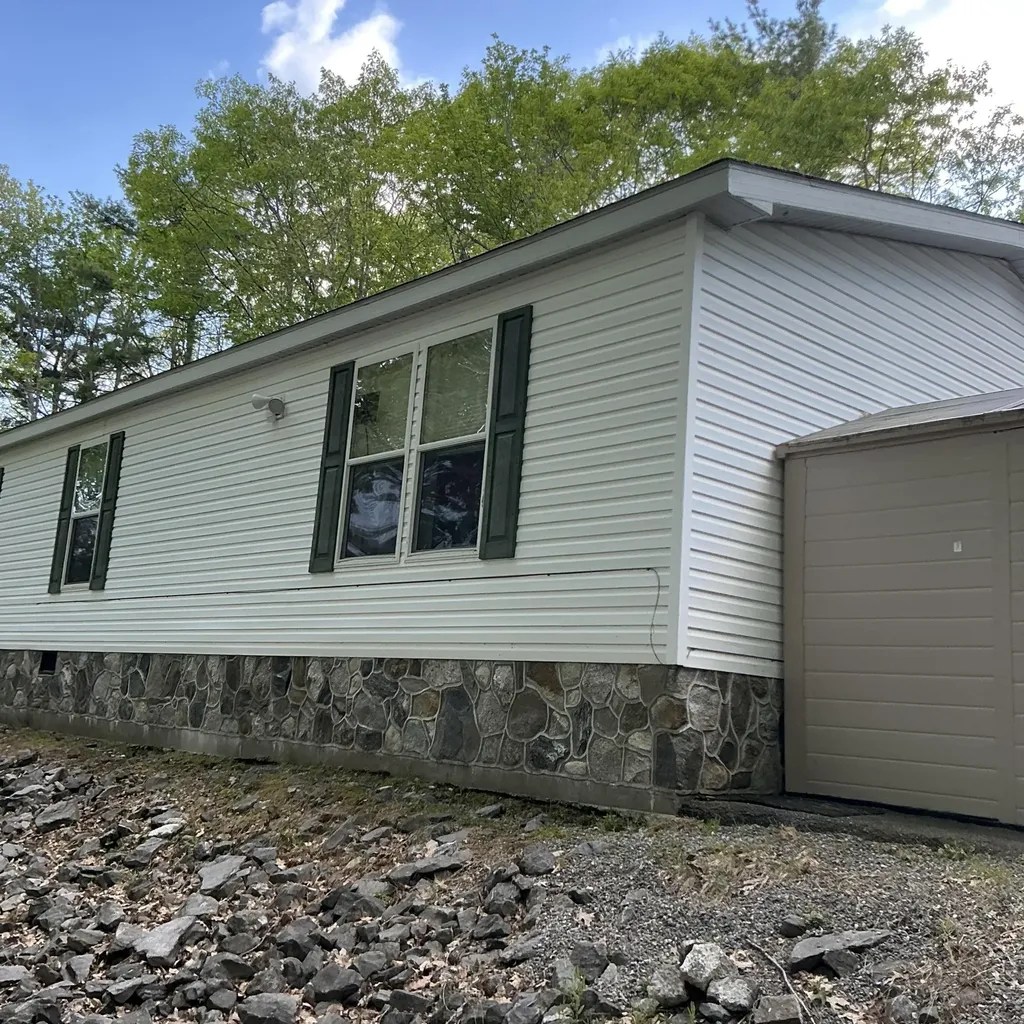 10 Maple Street Extension Topsham ME 04086