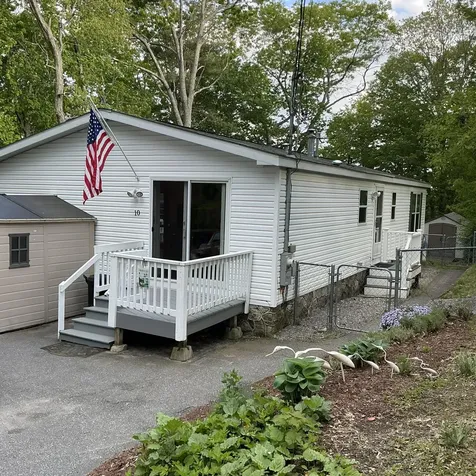 10 Maple Street Extension Topsham ME 04086