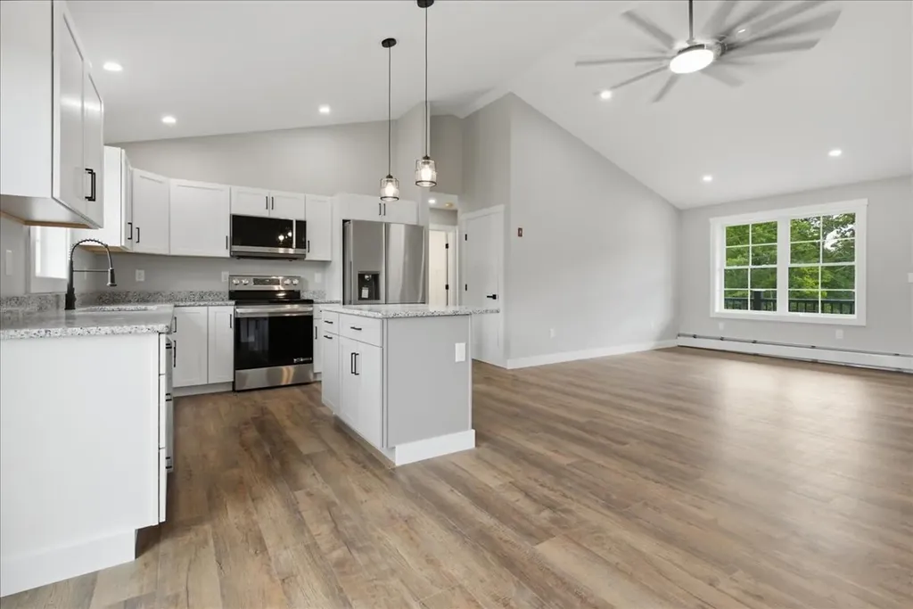3 Meadow Lane Oxford ME 04270