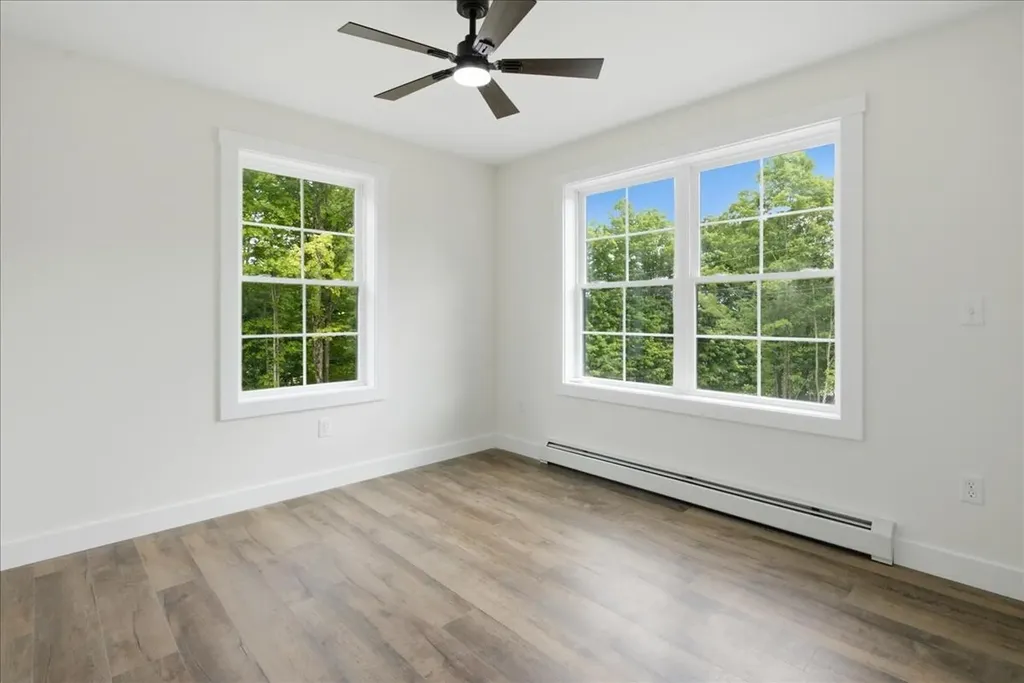 3 Meadow Lane Oxford ME 04270
