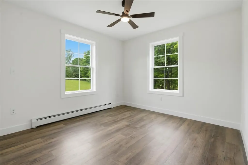 3 Meadow Lane Oxford ME 04270