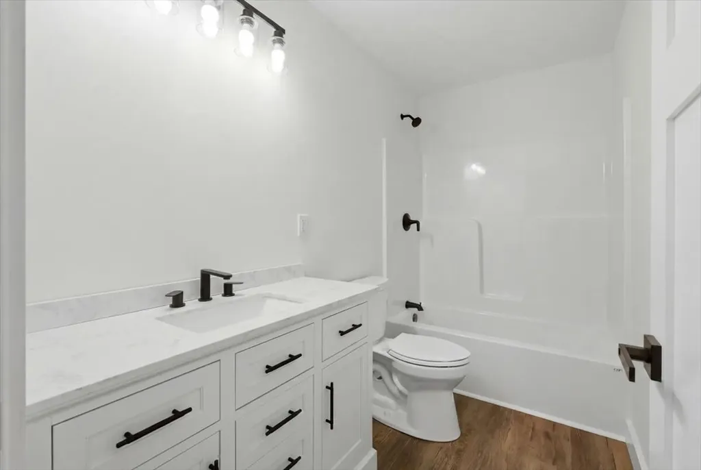 3 Meadow Lane Oxford ME 04270