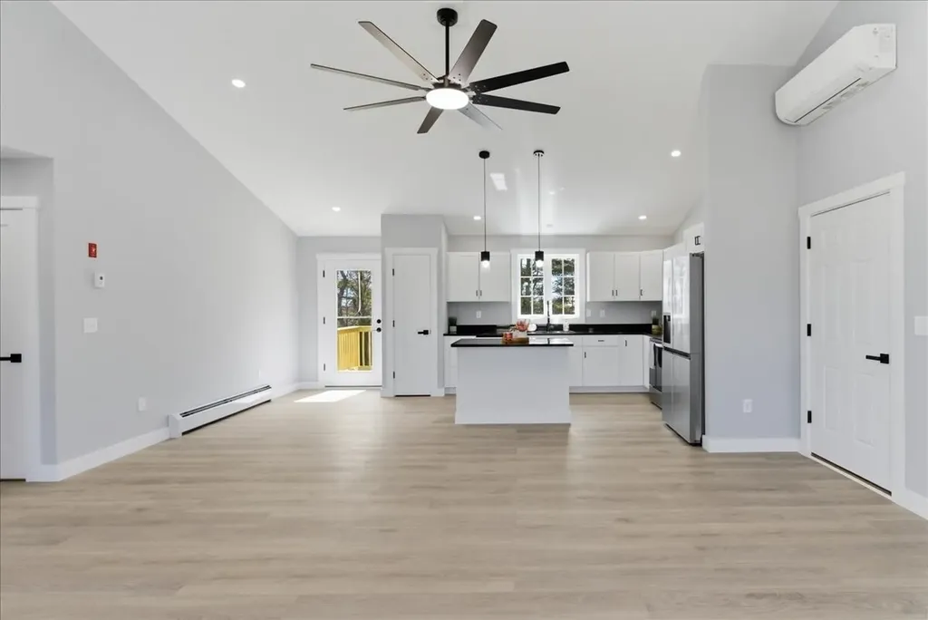 3 Meadow Lane Oxford ME 04270
