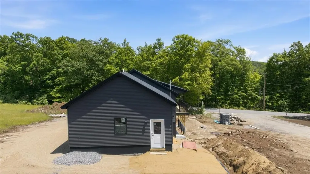 3 Meadow Lane Oxford ME 04270