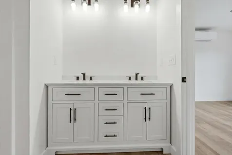3 Meadow Lane Oxford ME 04270