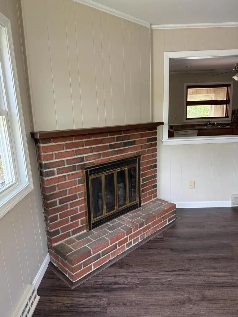 231 River Road Topsham ME 04086