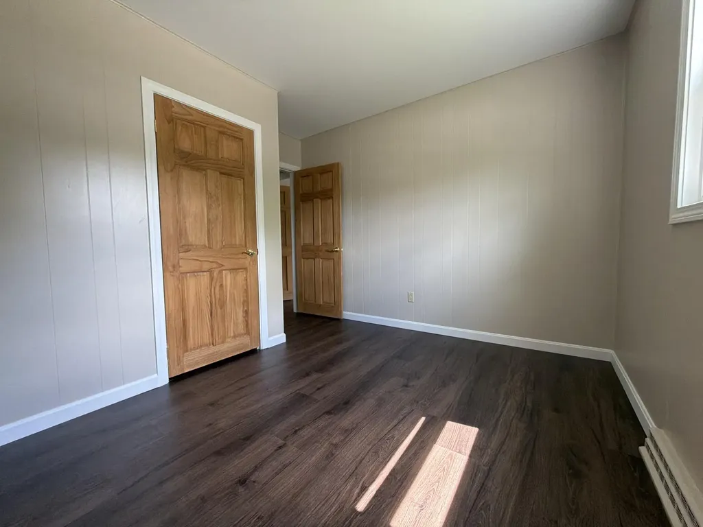 231 River Road Topsham ME 04086