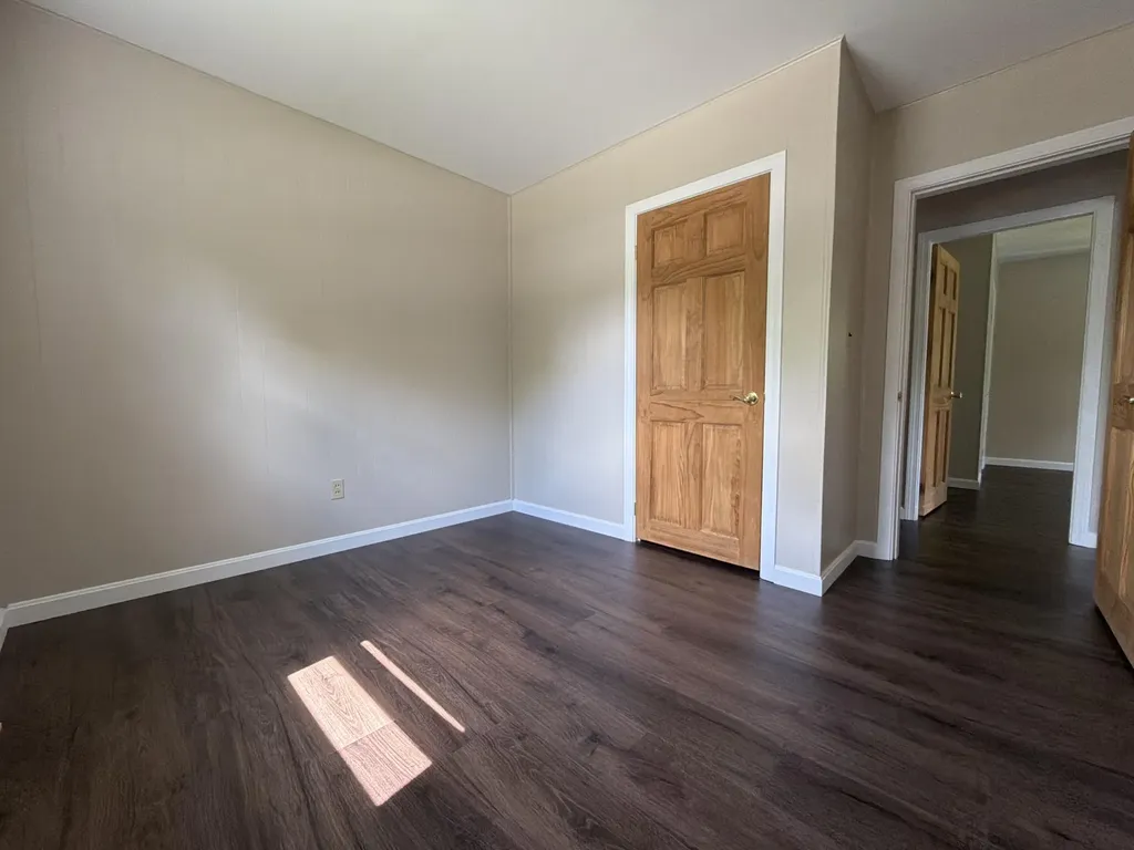 231 River Road Topsham ME 04086