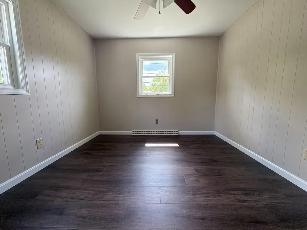 231 River Road Topsham ME 04086
