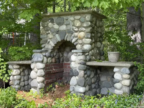 231 River Road Topsham ME 04086