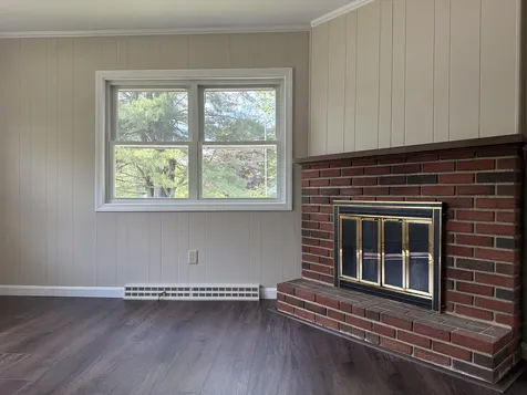 231 River Road Topsham ME 04086