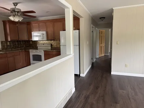 231 River Road Topsham ME 04086