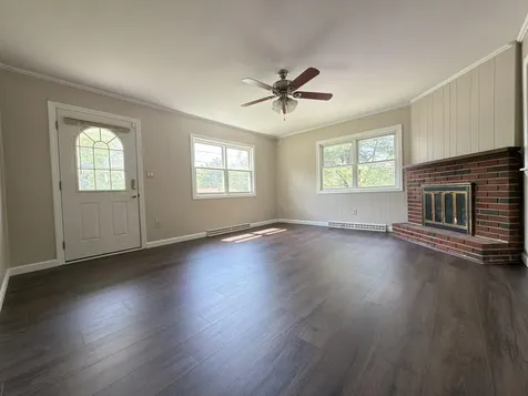 231 River Road Topsham ME 04086